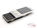 Sony Ericsson W715 thumbnail 6