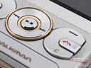 Sony Ericsson W715 thumbnail 10