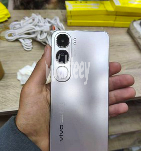 vivo-v40-lite-big-1